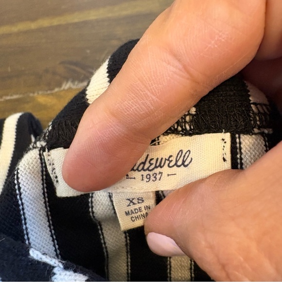 Madewell Boxy Tee Pull Over Top Black White Front Pockets XS Coastal Cotton - Picture 3 of 6
